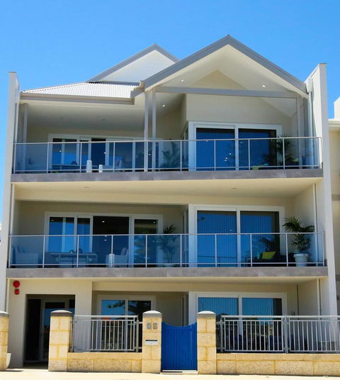 Studio Style Mindarie Marina - Internet Find 9