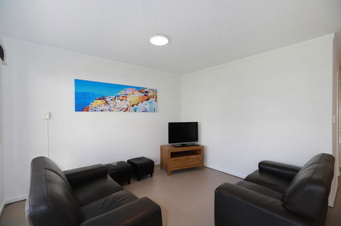 West Beach Lagoon 206 Great Value - Internet Find 7