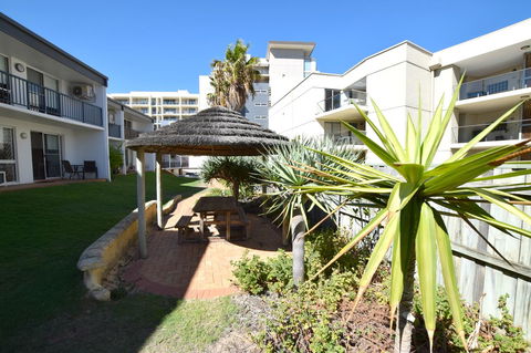 West Beach Lagoon 206 Great Value - Internet Find 19