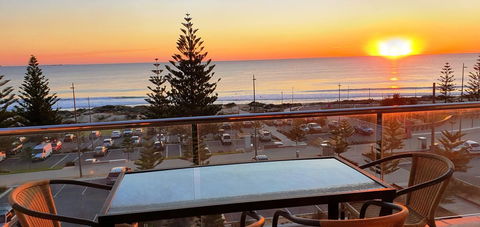 The White Pearl Penthouse - Internet Find 23