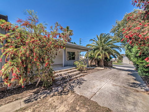 Panoramique Holiday Home With A View - Internet Find 3
