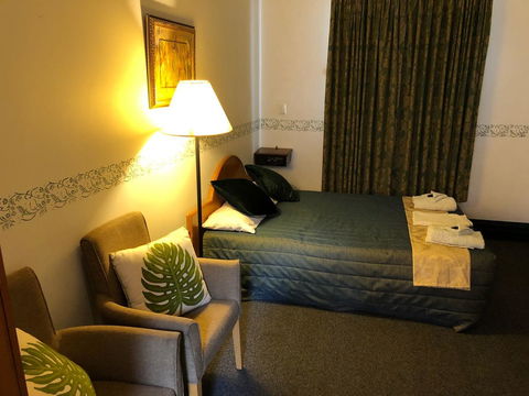 The Palace Hotel - Internet Find 7