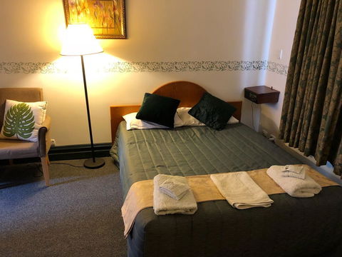 The Palace Hotel - Internet Find 4