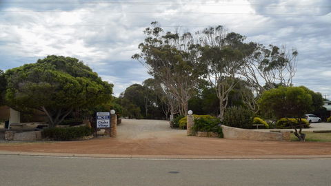 Hopetoun Motel & Chalet Village - Internet Find 12