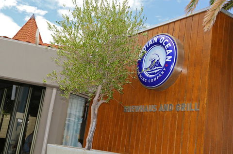 The Marina Hotel - Mindarie - Internet Find 17