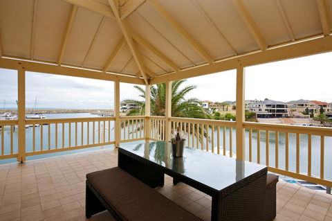The Marina Hotel - Mindarie - Internet Find 7