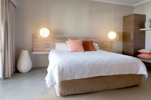 The Marina Hotel - Mindarie - Internet Find 20