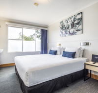 Nightcap at Carlyle Hotel - Internet Find