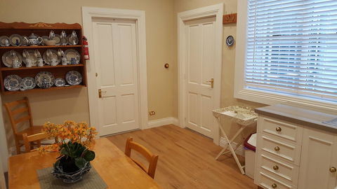 Arendon Cottage - Internet Find 3