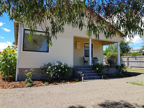 The Manager's Cottage - Internet Find 0