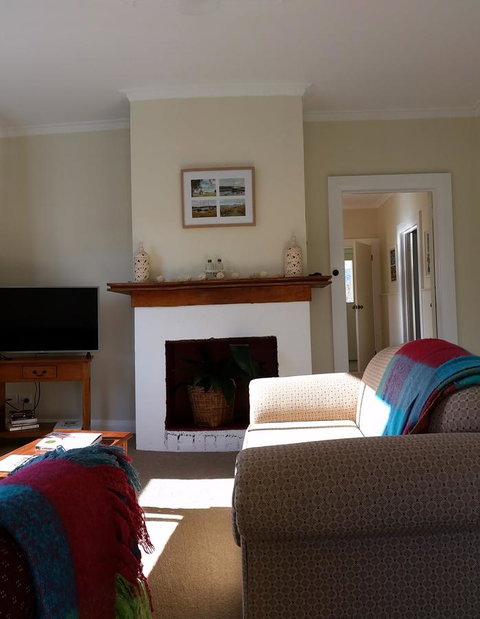 The Manager's Cottage - Internet Find 16