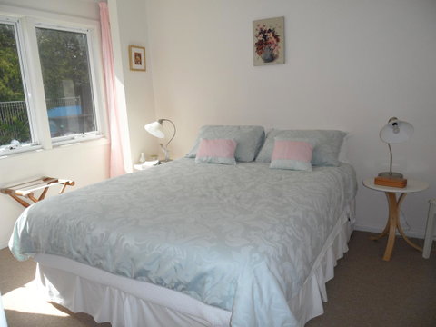 The Anchorage Waterfront Apartment - Internet Find 15