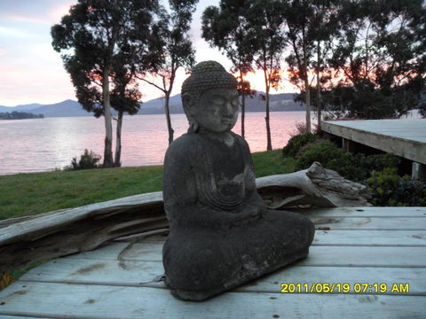 The Anchorage Waterfront Apartment - Internet Find 0