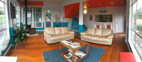 Waterfront Lodge Motel - Internet Find 20