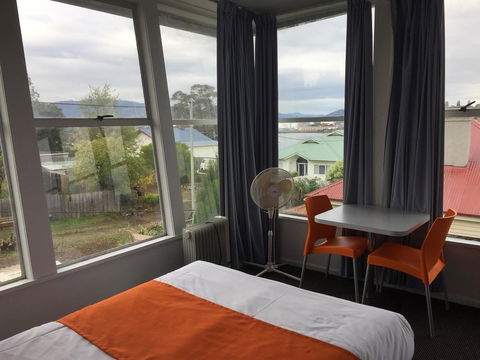 Waterfront Lodge Motel - Internet Find 41