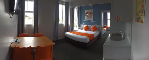 Waterfront Lodge Motel - Internet Find 42