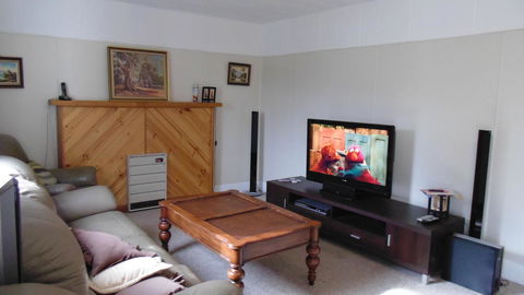 Maydena Chalet - Internet Find 4