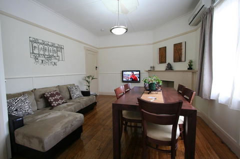 Moonah Central Apartments And Holiday Homes - Internet Find 41