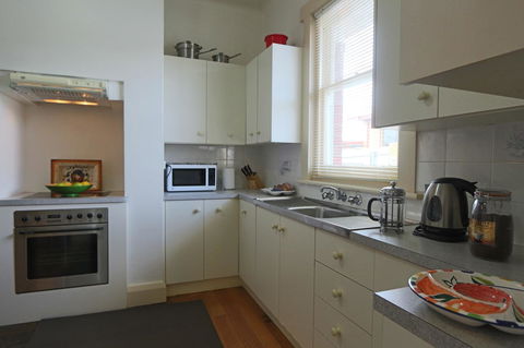 Moonah Central Apartments And Holiday Homes - Internet Find 17