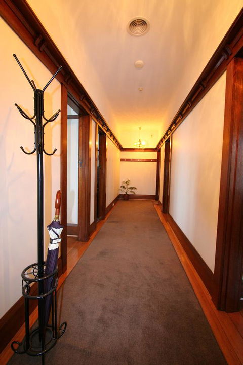 Moonah Central Apartments And Holiday Homes - Internet Find 23