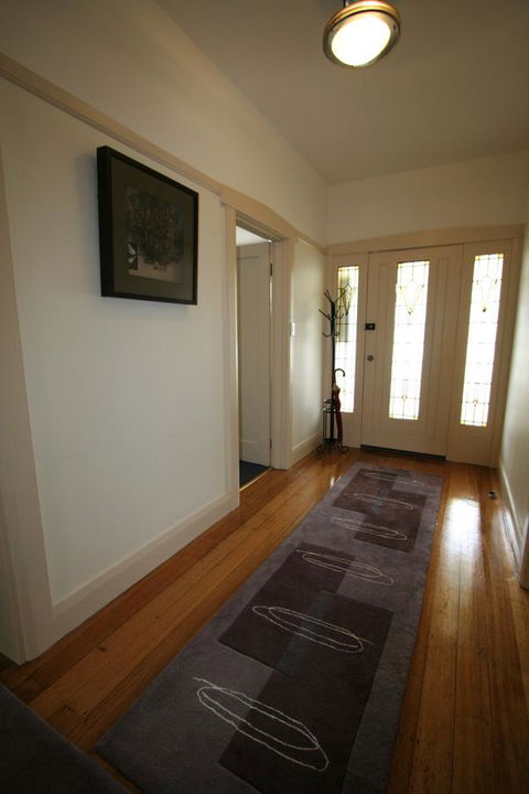 Moonah Central Apartments And Holiday Homes - Internet Find 24