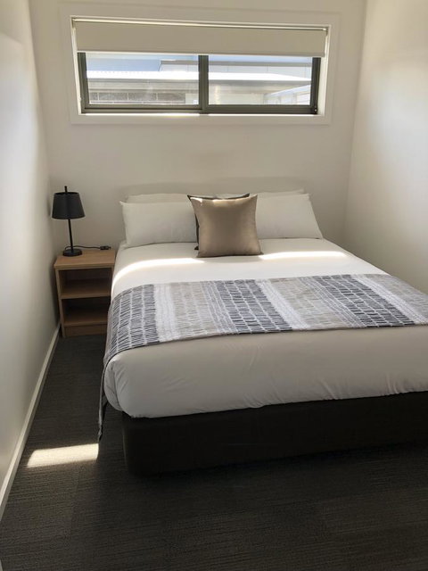 Risdon Brook Hotel - Internet Find 11