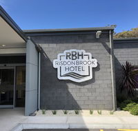 Risdon Brook Hotel - Internet Find