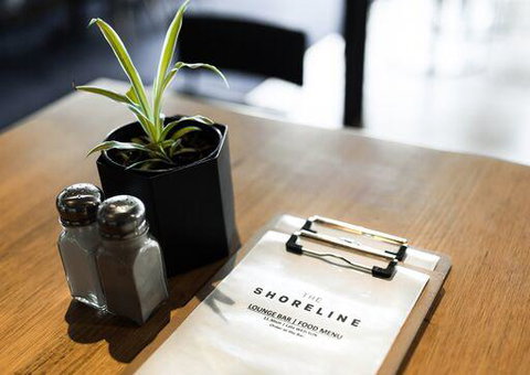 Shoreline Hotel - Internet Find 4