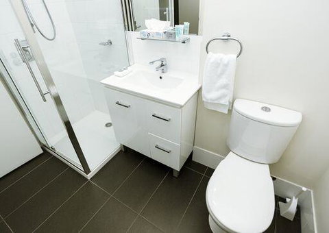 Shoreline Hotel - Internet Find 33