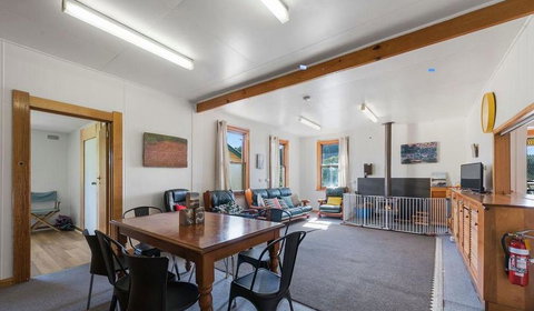 Return To Sender Lodge - Internet Find 6