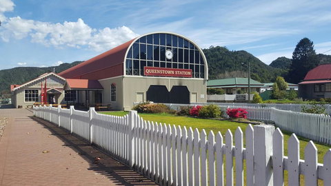 Mt Lyell Motor Inn - Internet Find 34