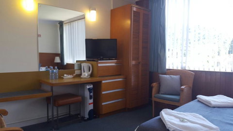 Mt Lyell Motor Inn - Internet Find 32