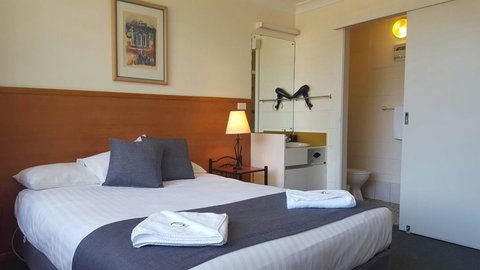 Mt Lyell Motor Inn - Internet Find 20