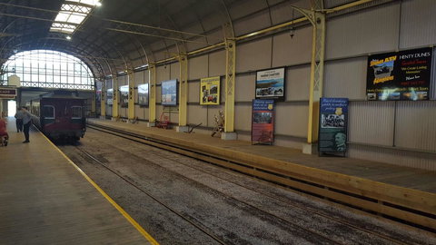 Mt Lyell Motor Inn - Internet Find 35