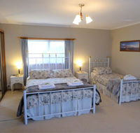 Tamar River Retreat - Internet Find