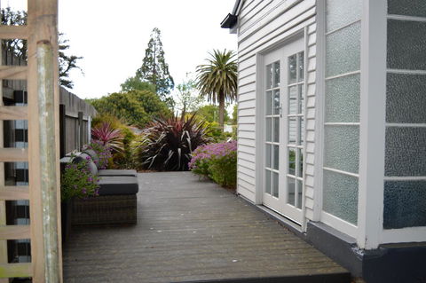 Lyttleton Cottage - Internet Find 19
