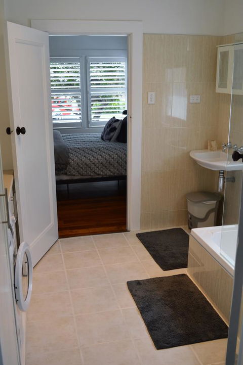 Lyttleton Cottage - Internet Find 28