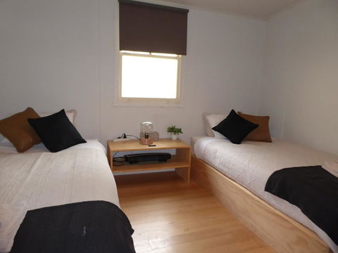 Riders Hut - Derby - Internet Find 14