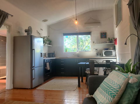 Cinta Cottage - Internet Find 3
