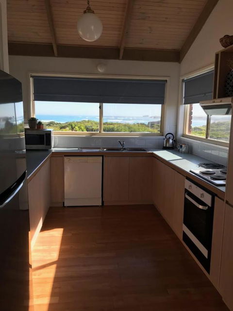 Sunsets On Martyrs Beach House - Ocean Views - Internet Find 9