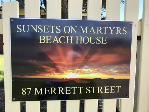 Sunsets On Martyrs Beach House - Ocean Views - Internet Find 21