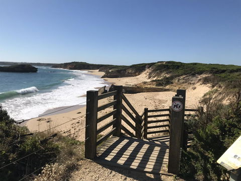 Sunsets On Martyrs Beach House - Ocean Views - Internet Find 34