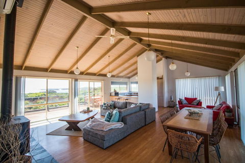 Sunsets On Martyrs Beach House - Ocean Views - Internet Find 0