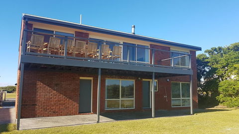 Sunsets On Martyrs Beach House - Ocean Views - Internet Find 24