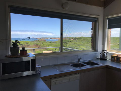 Sunsets On Martyrs Beach House - Ocean Views - Internet Find 8