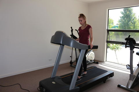Bairnsdale International - Internet Find 6