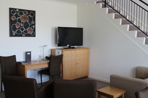 Bairnsdale International - Internet Find 29