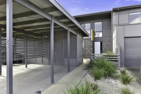 23 Coast Drive Torquay - Internet Find 4