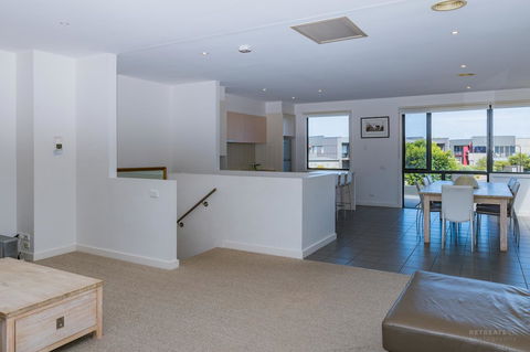 1 Sunset Place - Internet Find 8
