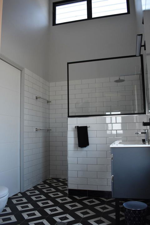 Ironbark House - Internet Find 28